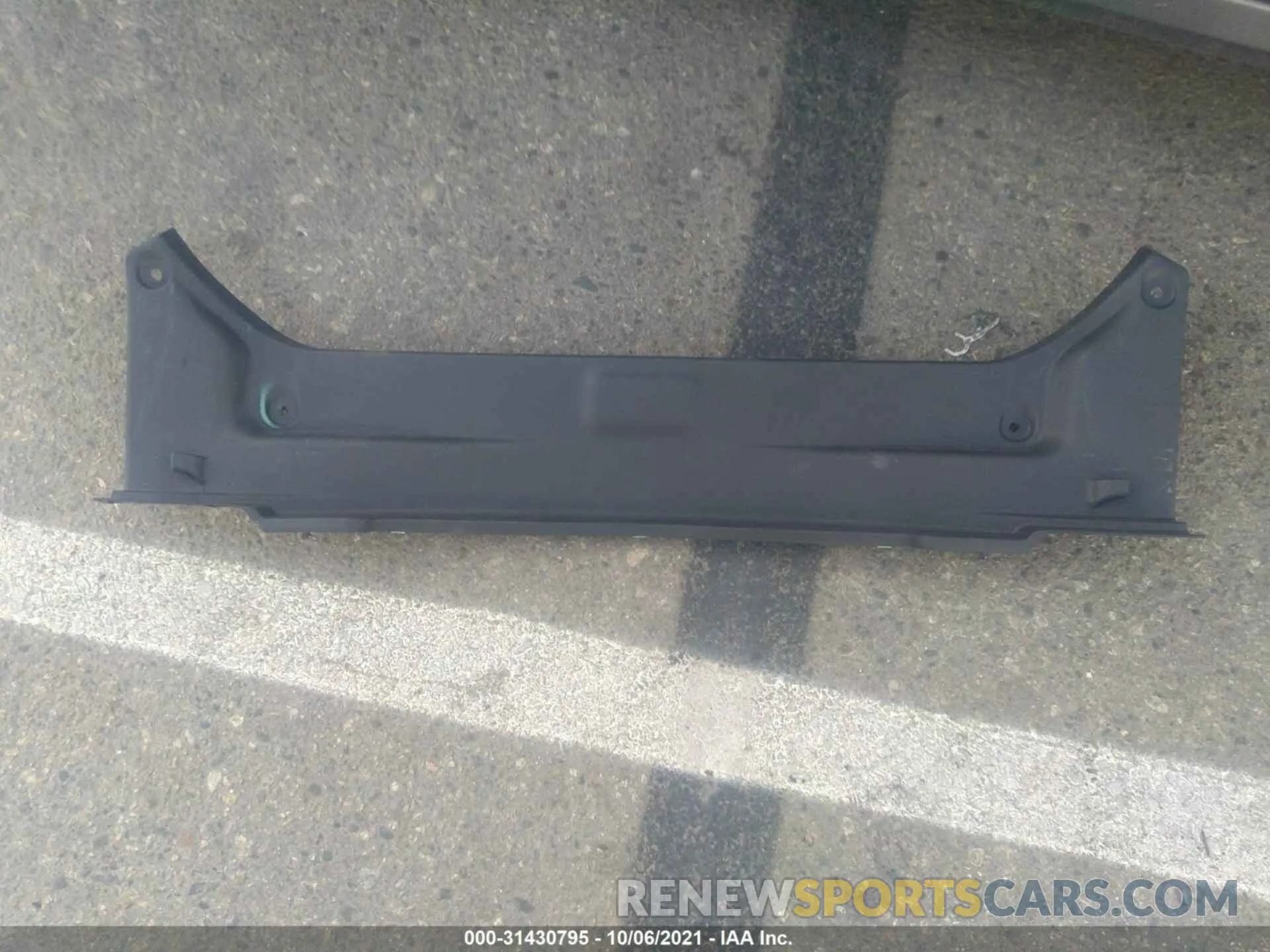 12 Photograph of a damaged car 4T1G11AK9MU428063 TOYOTA CAMRY 2021