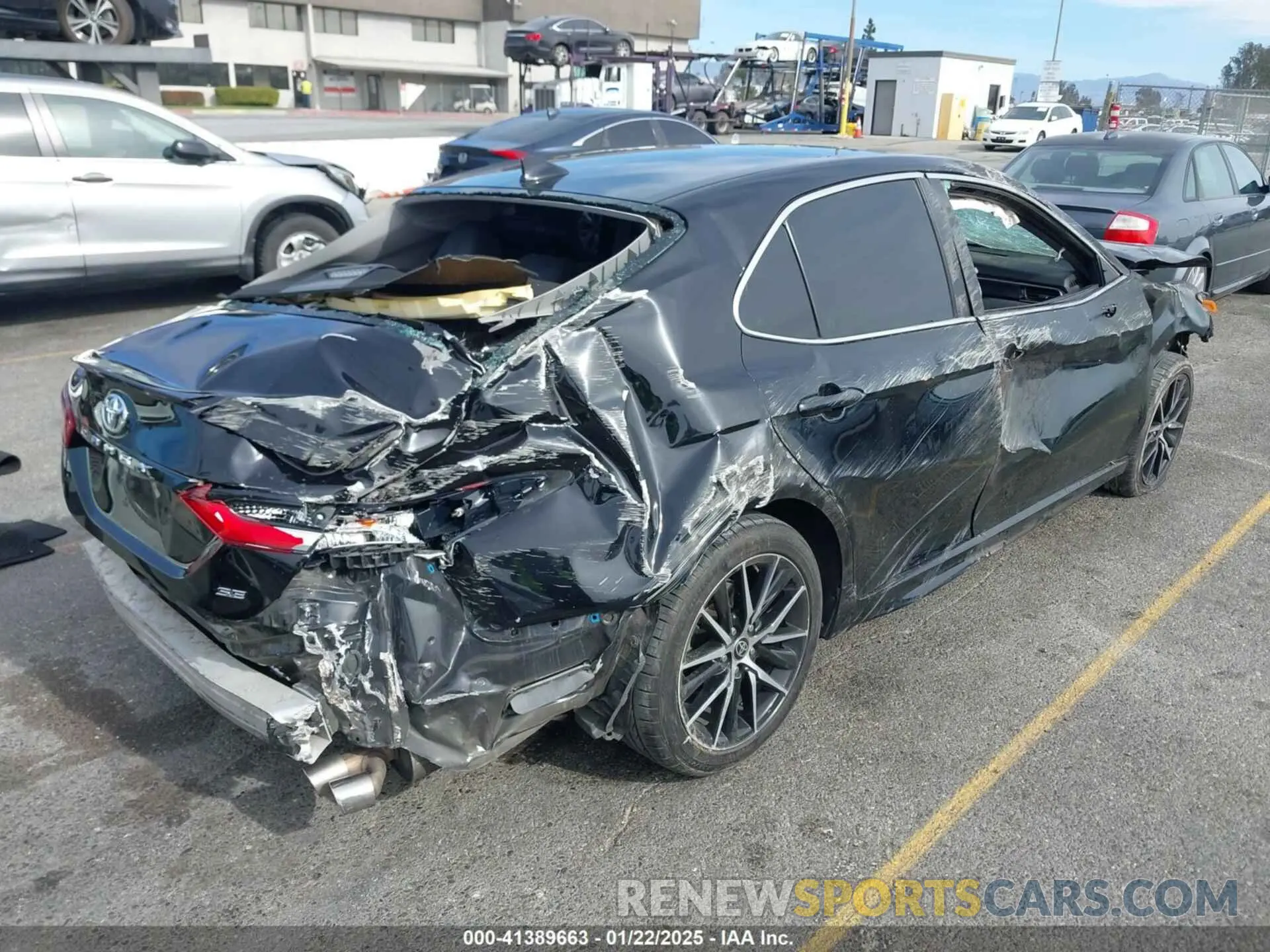 4 Photograph of a damaged car 4T1G11AK9MU463783 TOYOTA CAMRY 2021