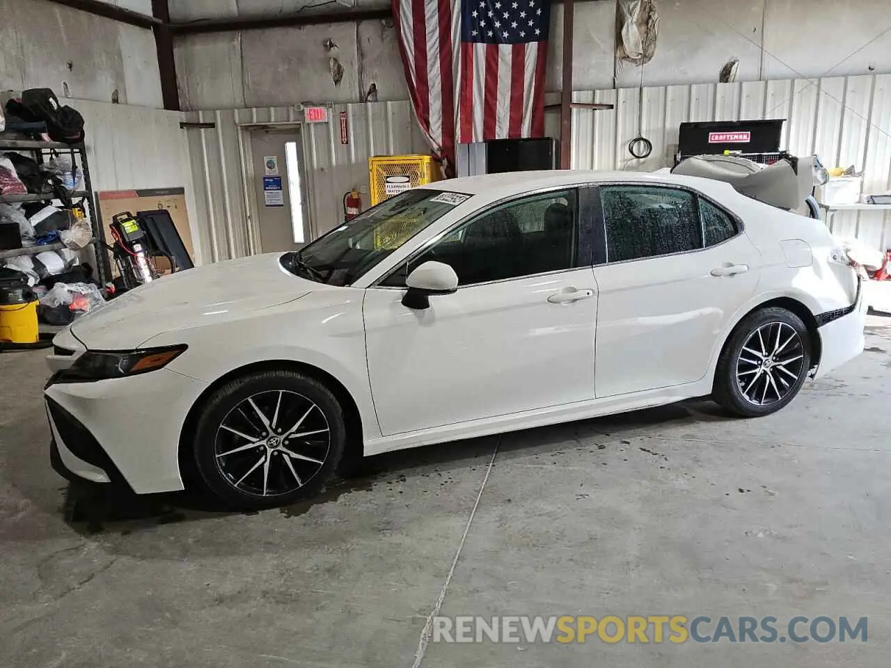 1 Photograph of a damaged car 4T1G11AK9MU467512 TOYOTA CAMRY 2021