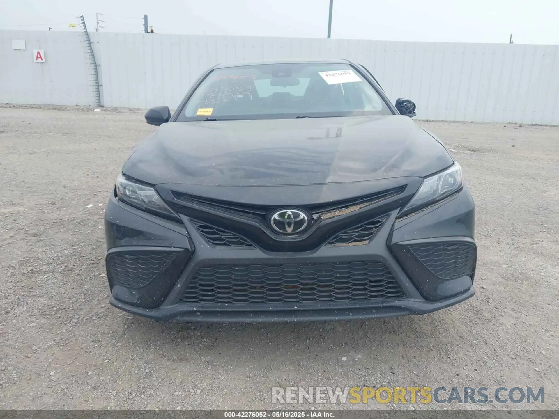 12 Photograph of a damaged car 4T1G11AK9MU473519 TOYOTA CAMRY 2021