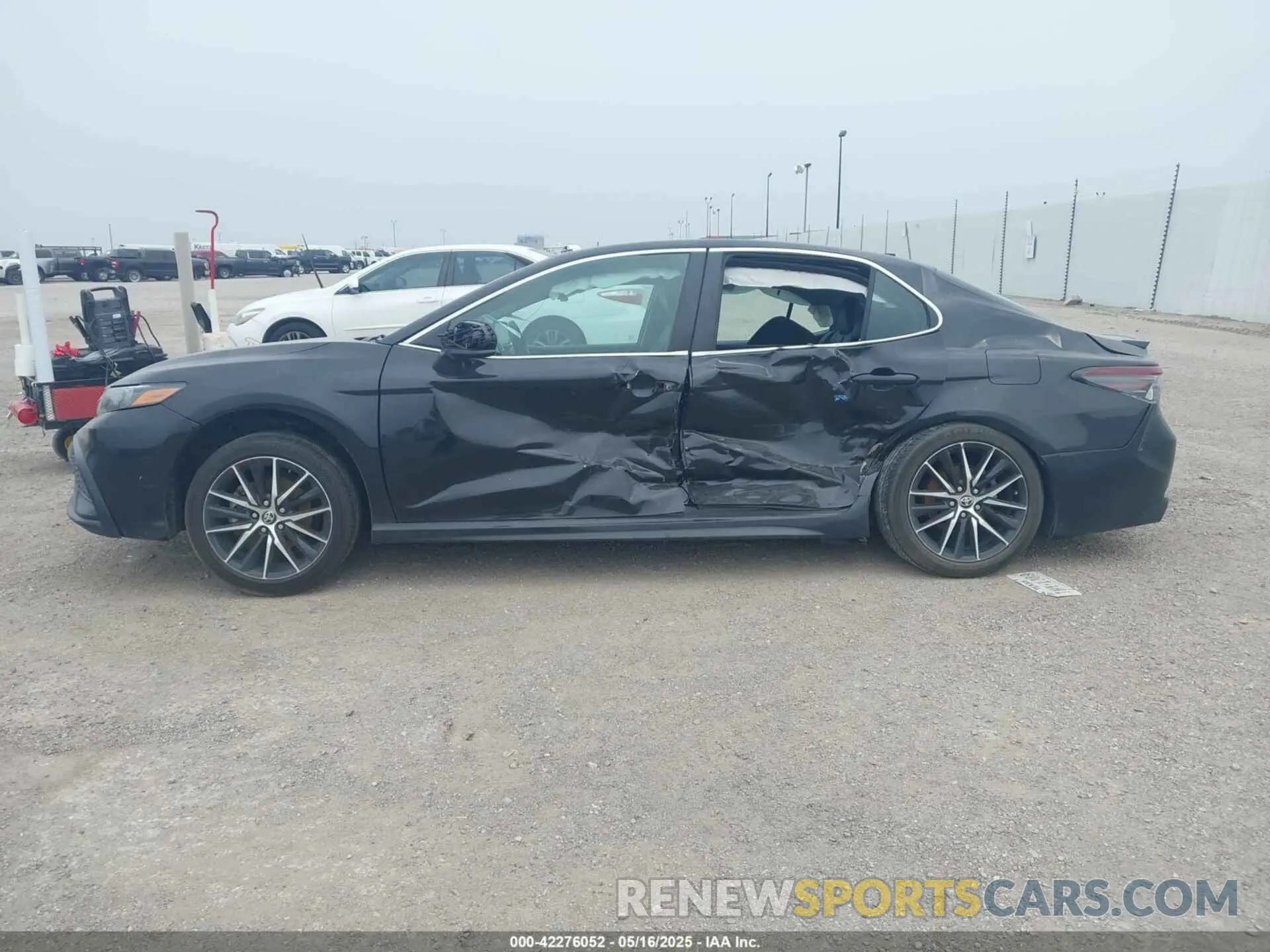 6 Photograph of a damaged car 4T1G11AK9MU473519 TOYOTA CAMRY 2021