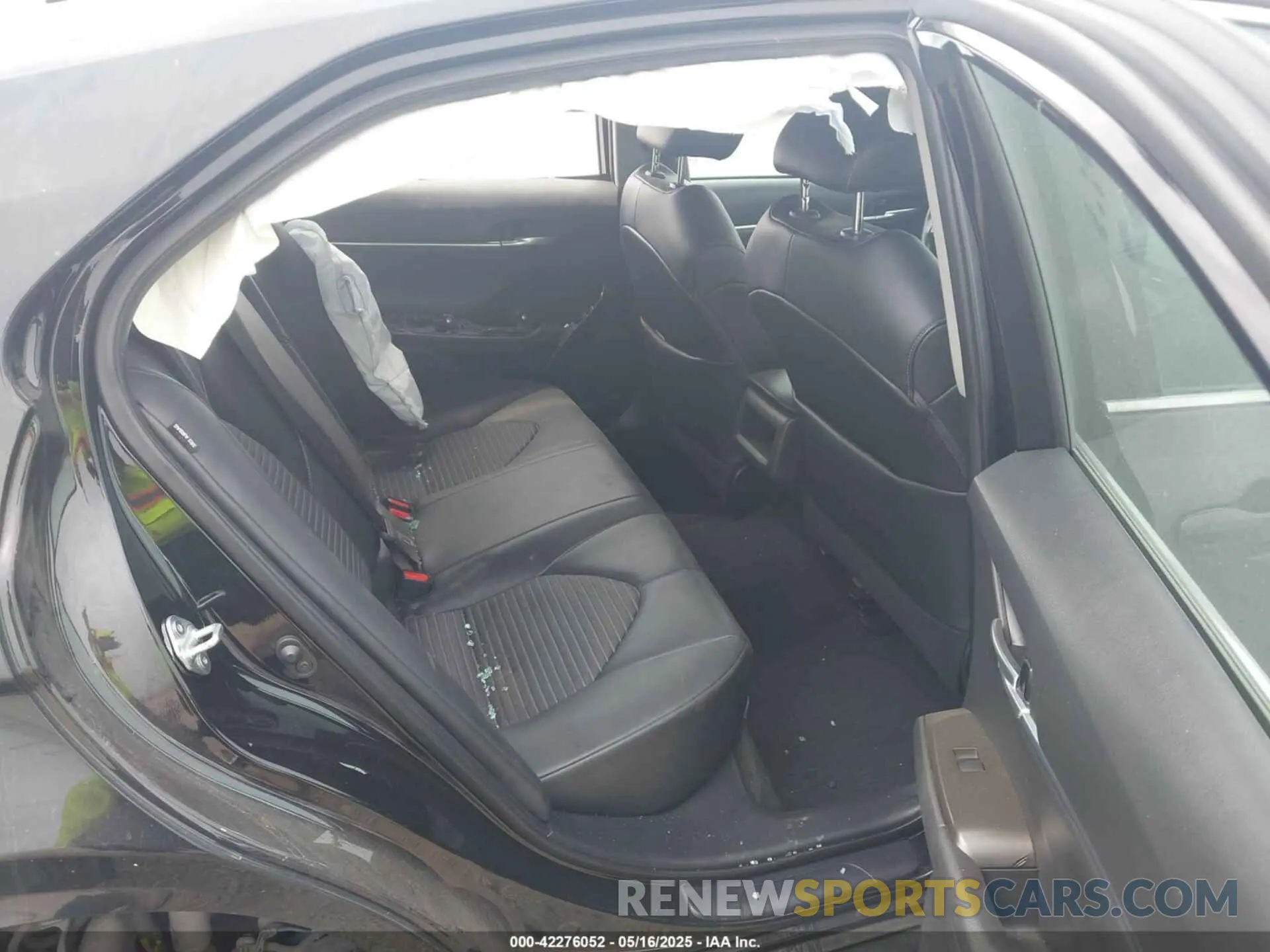 8 Photograph of a damaged car 4T1G11AK9MU473519 TOYOTA CAMRY 2021