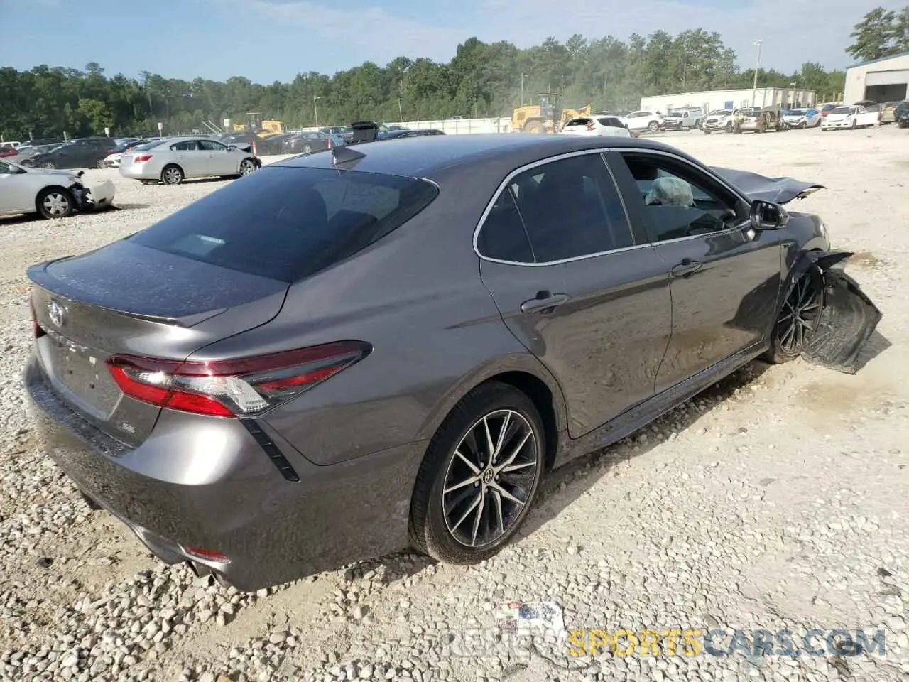 4 Photograph of a damaged car 4T1G11AK9MU512058 TOYOTA CAMRY 2021