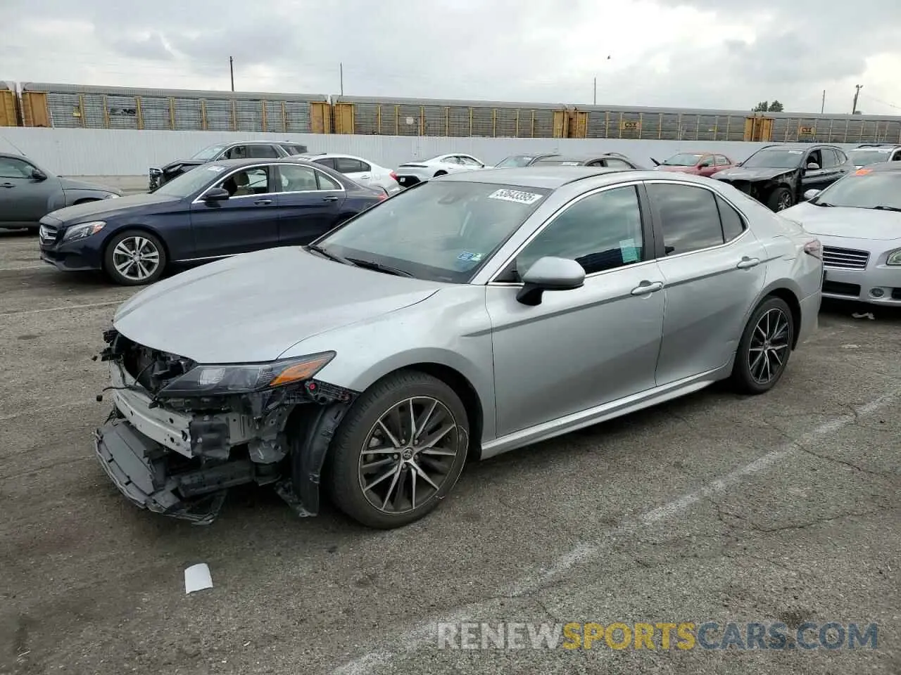 1 Фотография поврежденного автомобиля 4T1G11AK9MU515767 TOYOTA CAMRY 2021