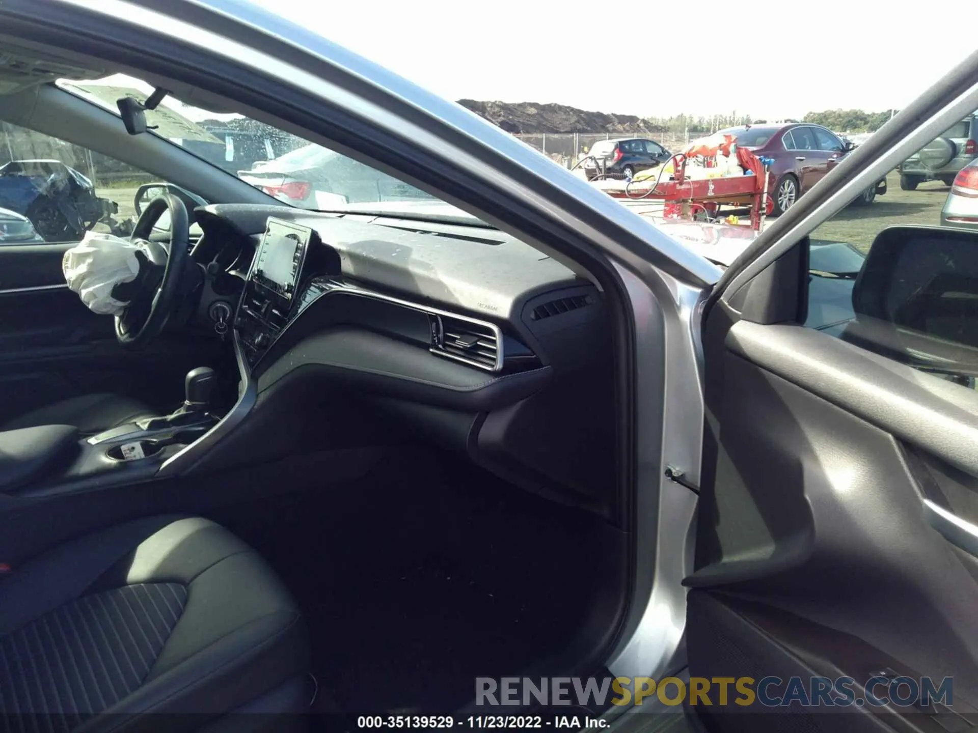 5 Фотография поврежденного автомобиля 4T1G11AK9MU555587 TOYOTA CAMRY 2021