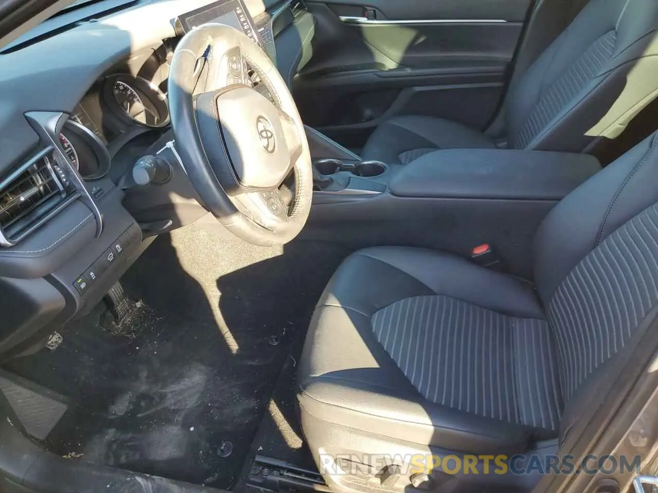 7 Photograph of a damaged car 4T1G11AK9MU603928 TOYOTA CAMRY 2021