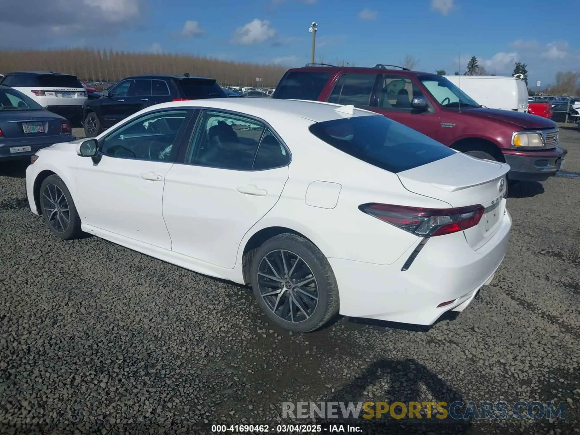 3 Фотография поврежденного автомобиля 4T1G11AKXMU414513 TOYOTA CAMRY 2021