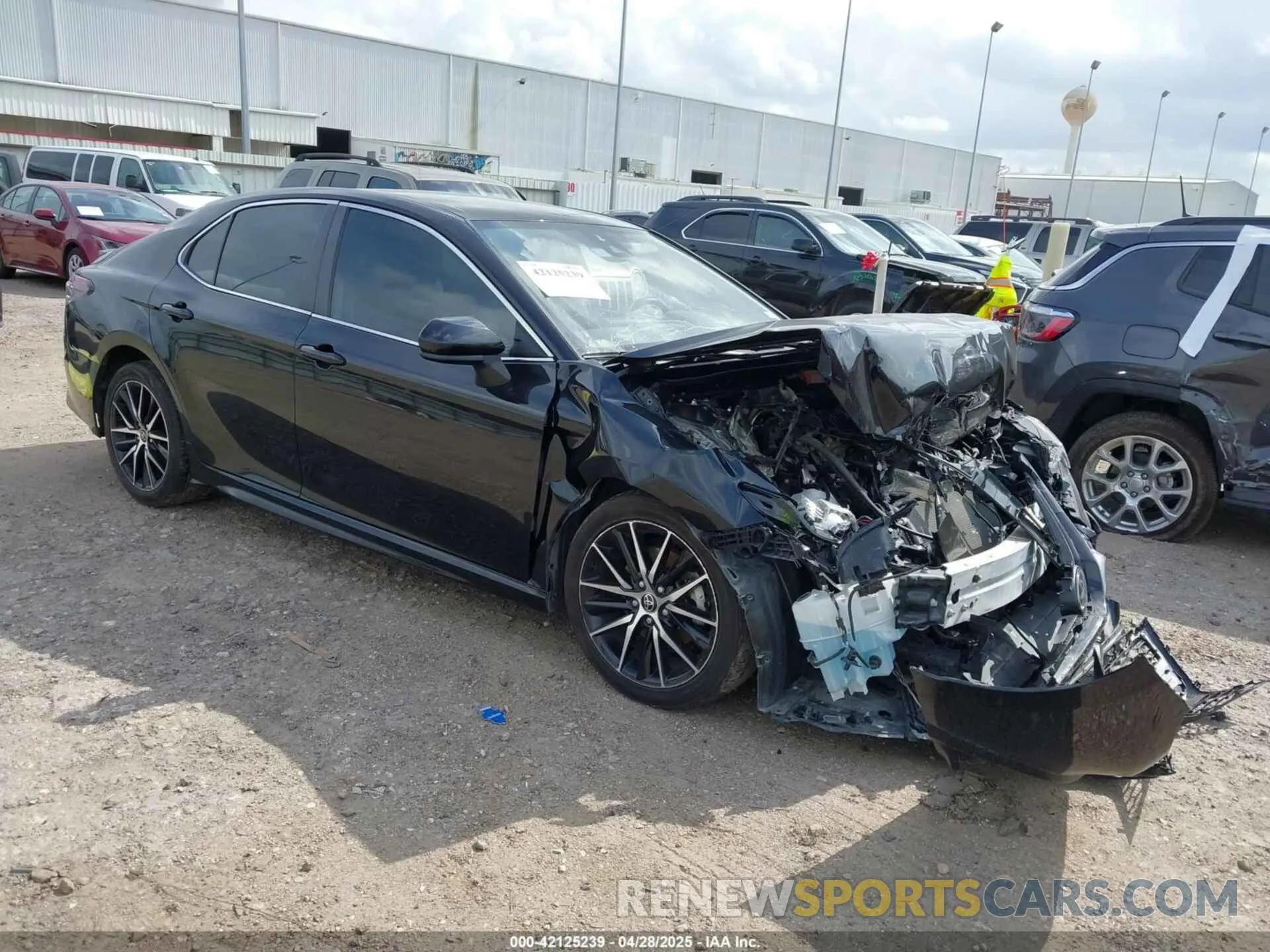1 Photograph of a damaged car 4T1G11AKXMU600732 TOYOTA CAMRY 2021