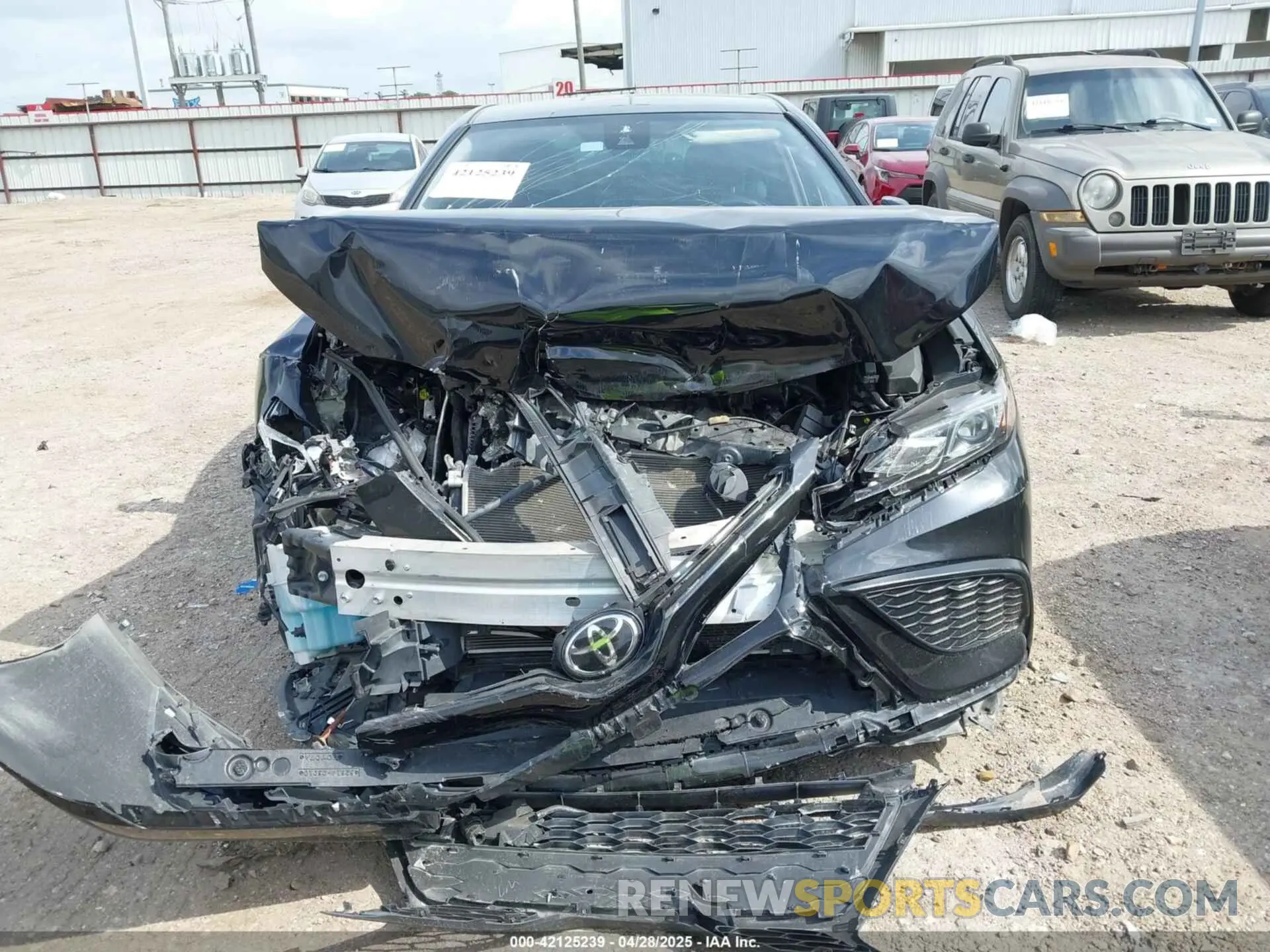 11 Photograph of a damaged car 4T1G11AKXMU600732 TOYOTA CAMRY 2021