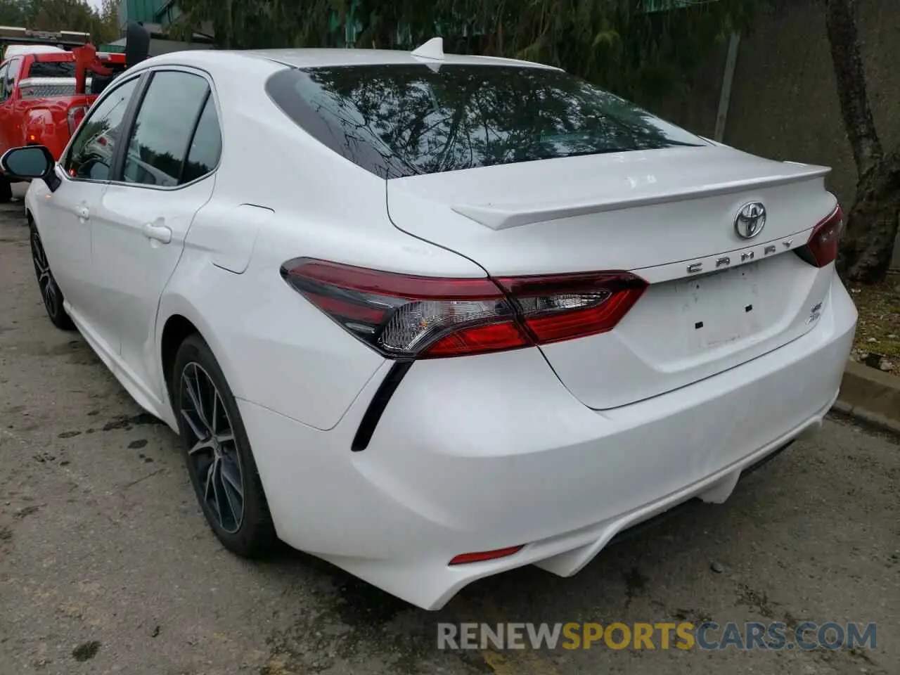 3 Фотография поврежденного автомобиля 4T1G11BK3MU026943 TOYOTA CAMRY 2021