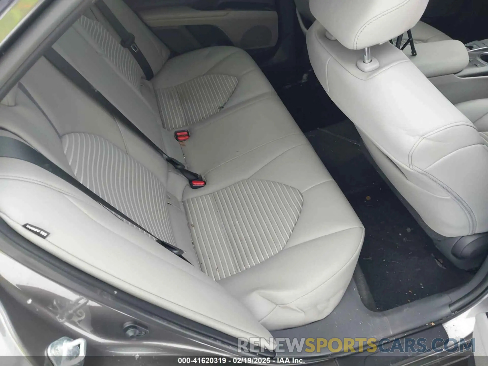 8 Фотография поврежденного автомобиля 4T1G11BK3MU029082 TOYOTA CAMRY 2021