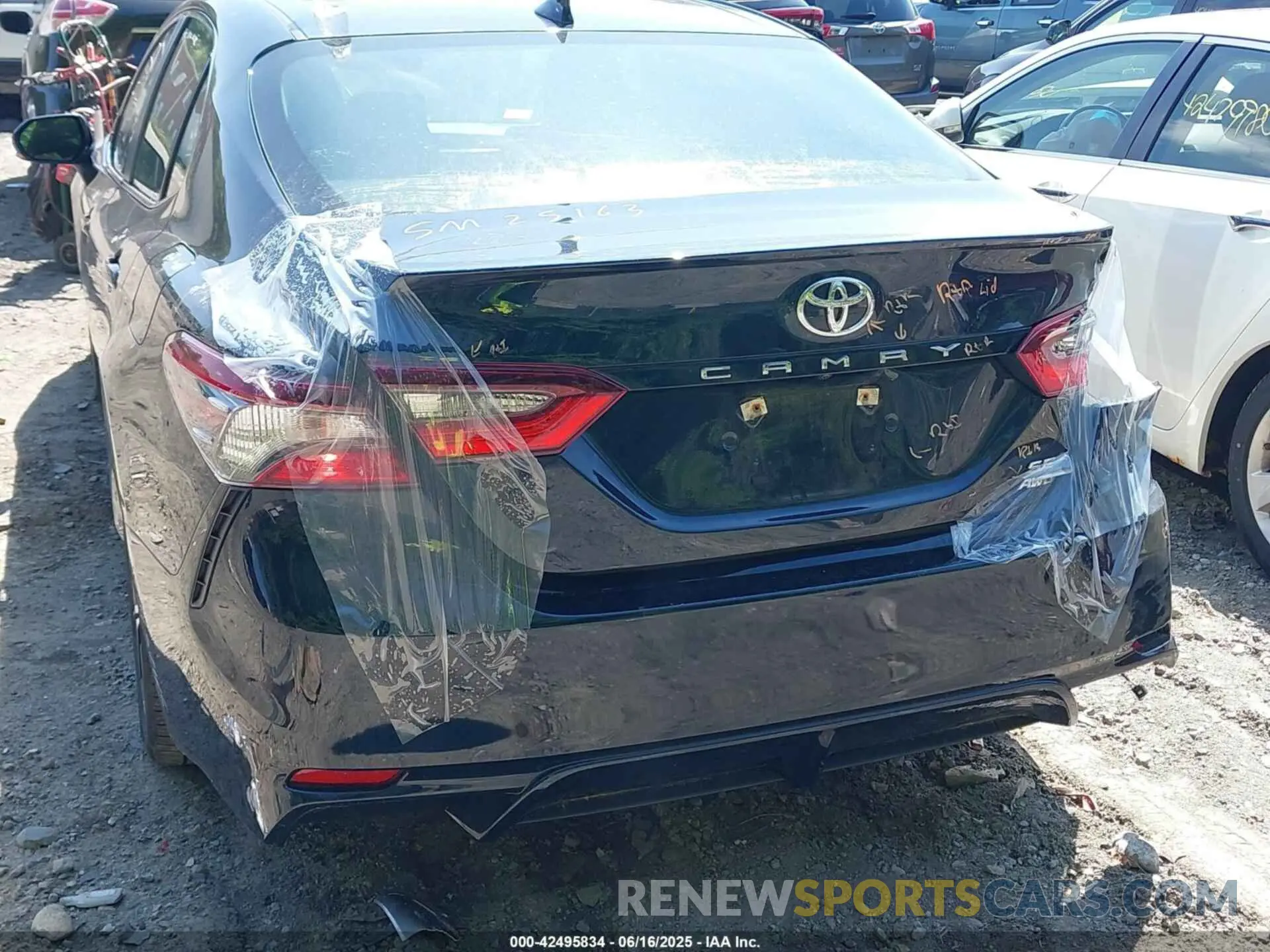18 Photograph of a damaged car 4T1G11BK4MU042911 TOYOTA CAMRY 2021