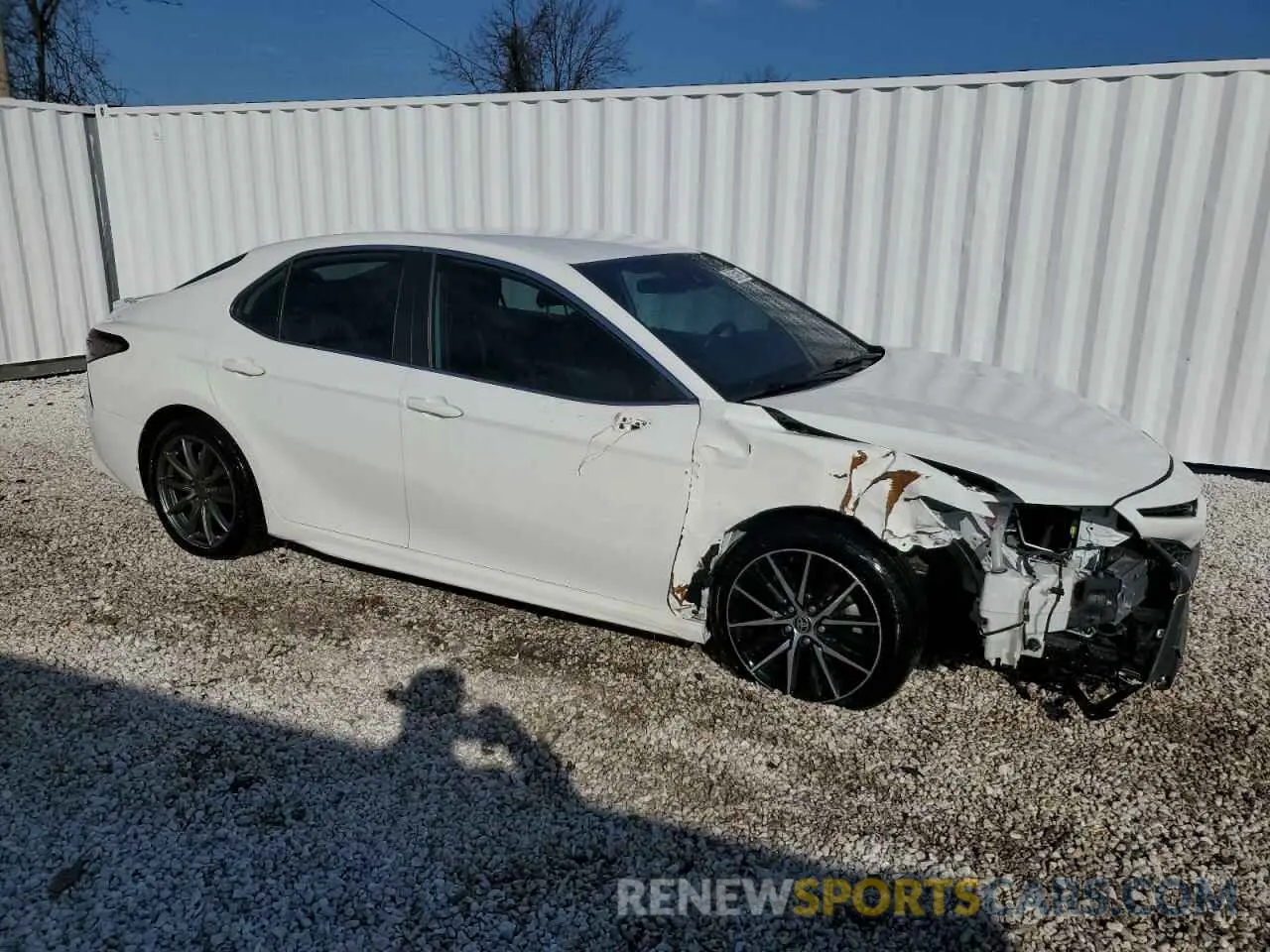 4 Фотография поврежденного автомобиля 4T1G11BKXMU023943 TOYOTA CAMRY 2021