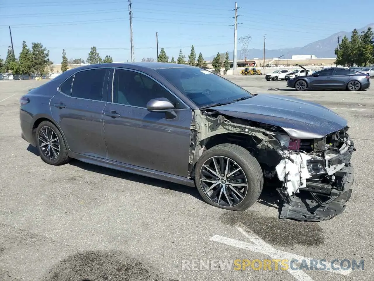 4 Фотография поврежденного автомобиля 4T1G31AK0MU564785 TOYOTA CAMRY 2021