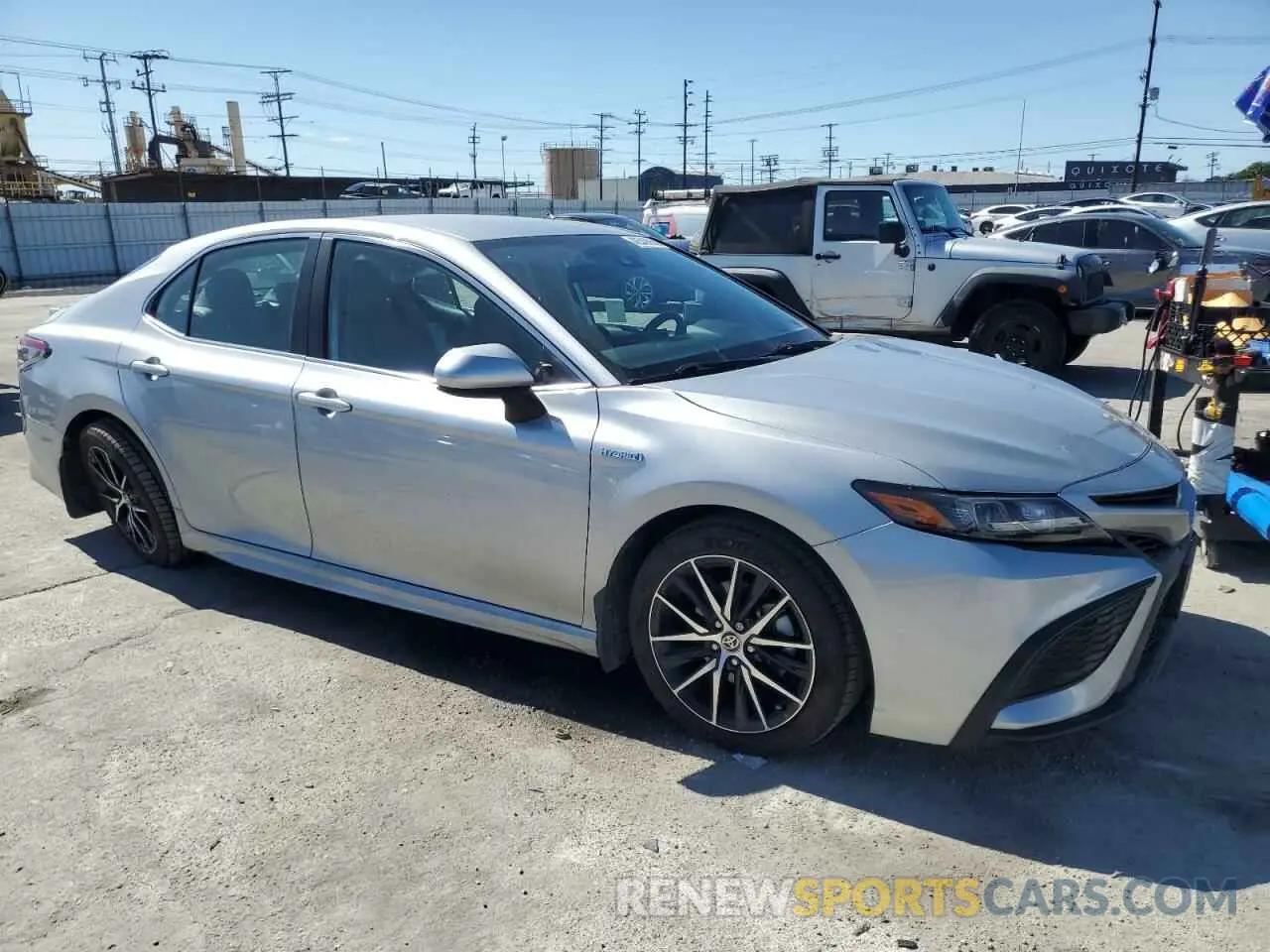 4 Photograph of a damaged car 4T1G31AK1MU555027 TOYOTA CAMRY 2021
