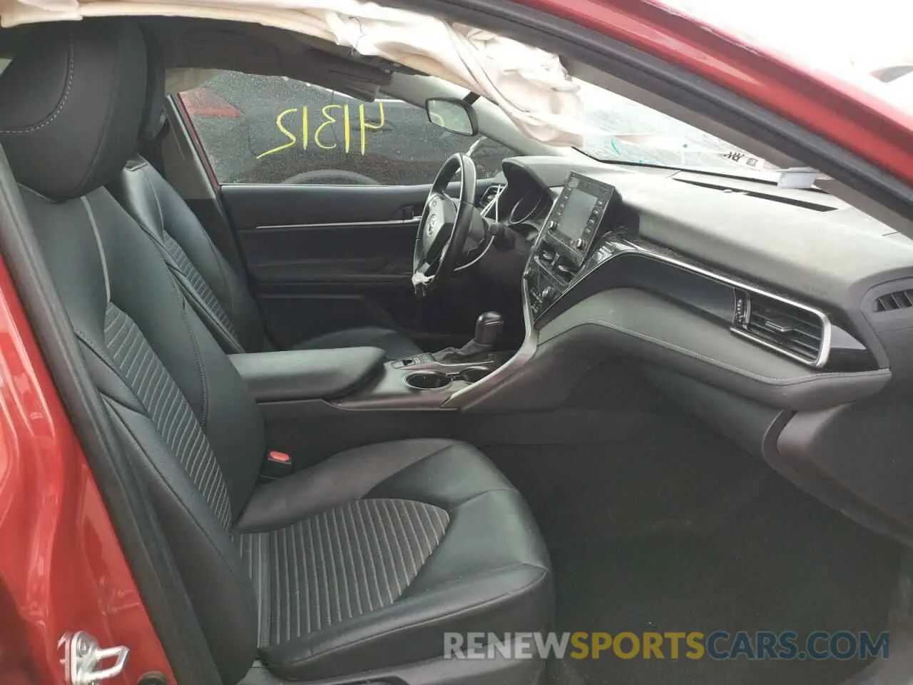 5 Photograph of a damaged car 4T1G31AK5MU027295 TOYOTA CAMRY 2021