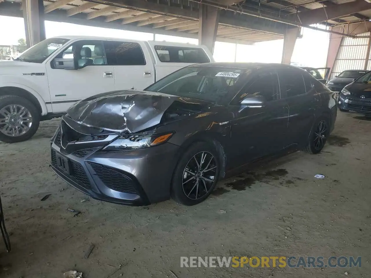 1 Photograph of a damaged car 4T1G31AK5MU566466 TOYOTA CAMRY 2021