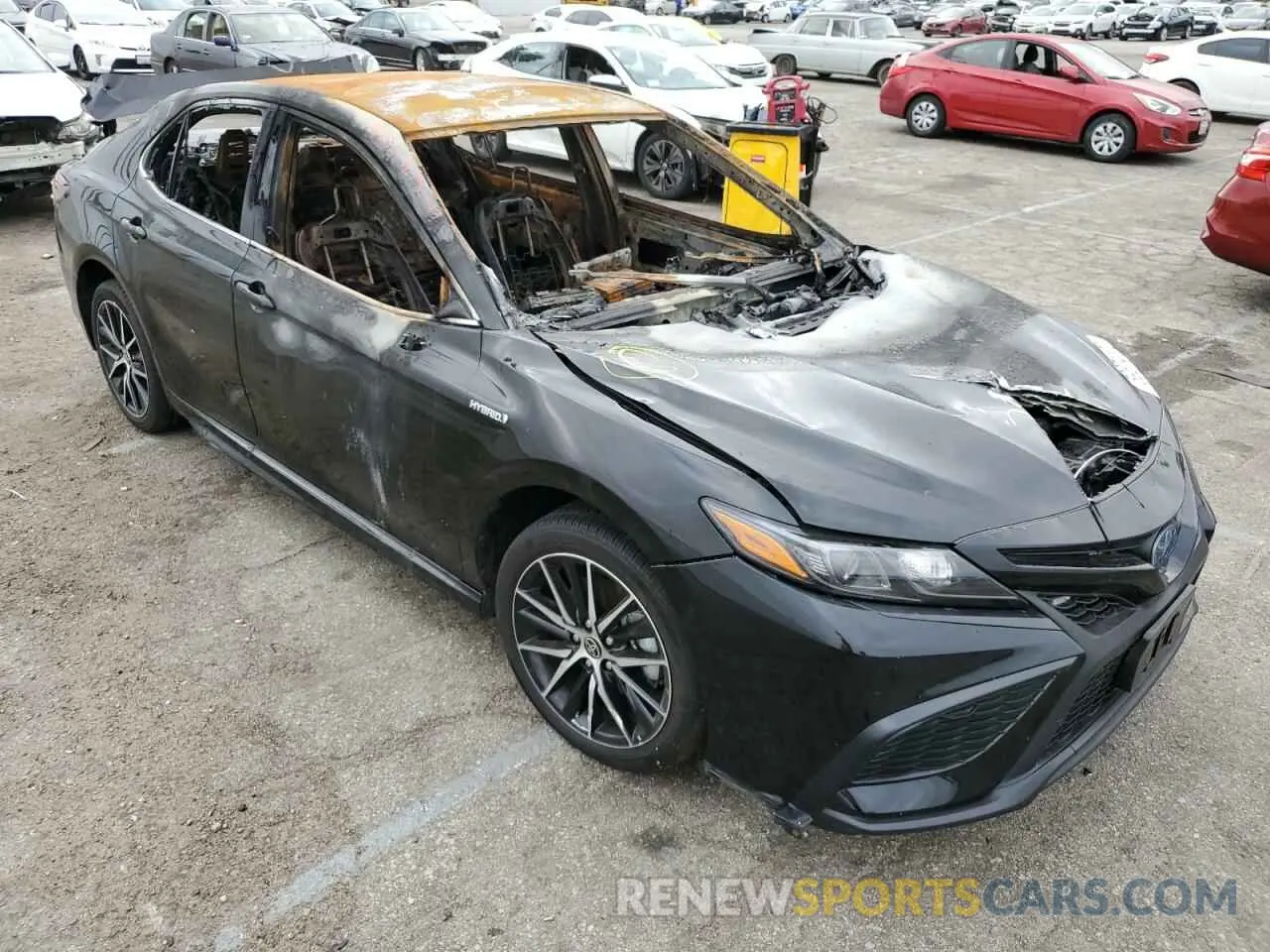 1 Photograph of a damaged car 4T1G31AK6MU566654 TOYOTA CAMRY 2021