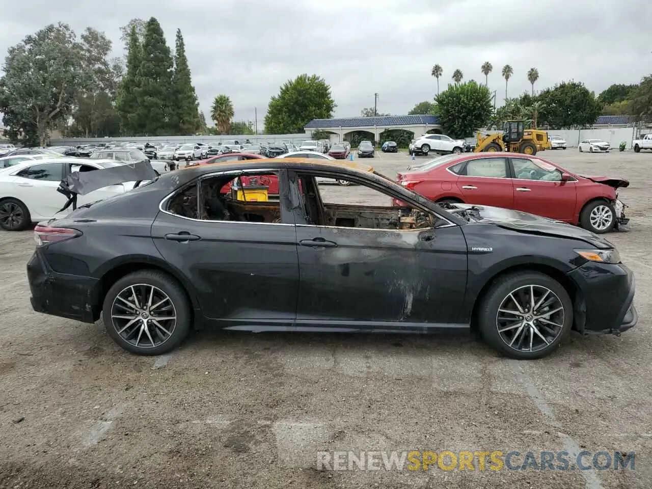 9 Photograph of a damaged car 4T1G31AK6MU566654 TOYOTA CAMRY 2021