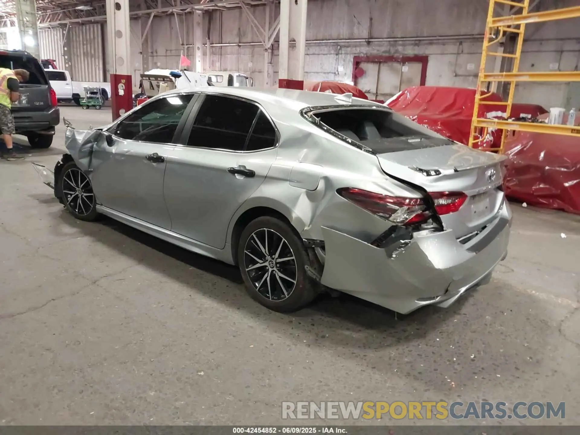 3 Photograph of a damaged car 4T1G31AK7MU556747 TOYOTA CAMRY 2021