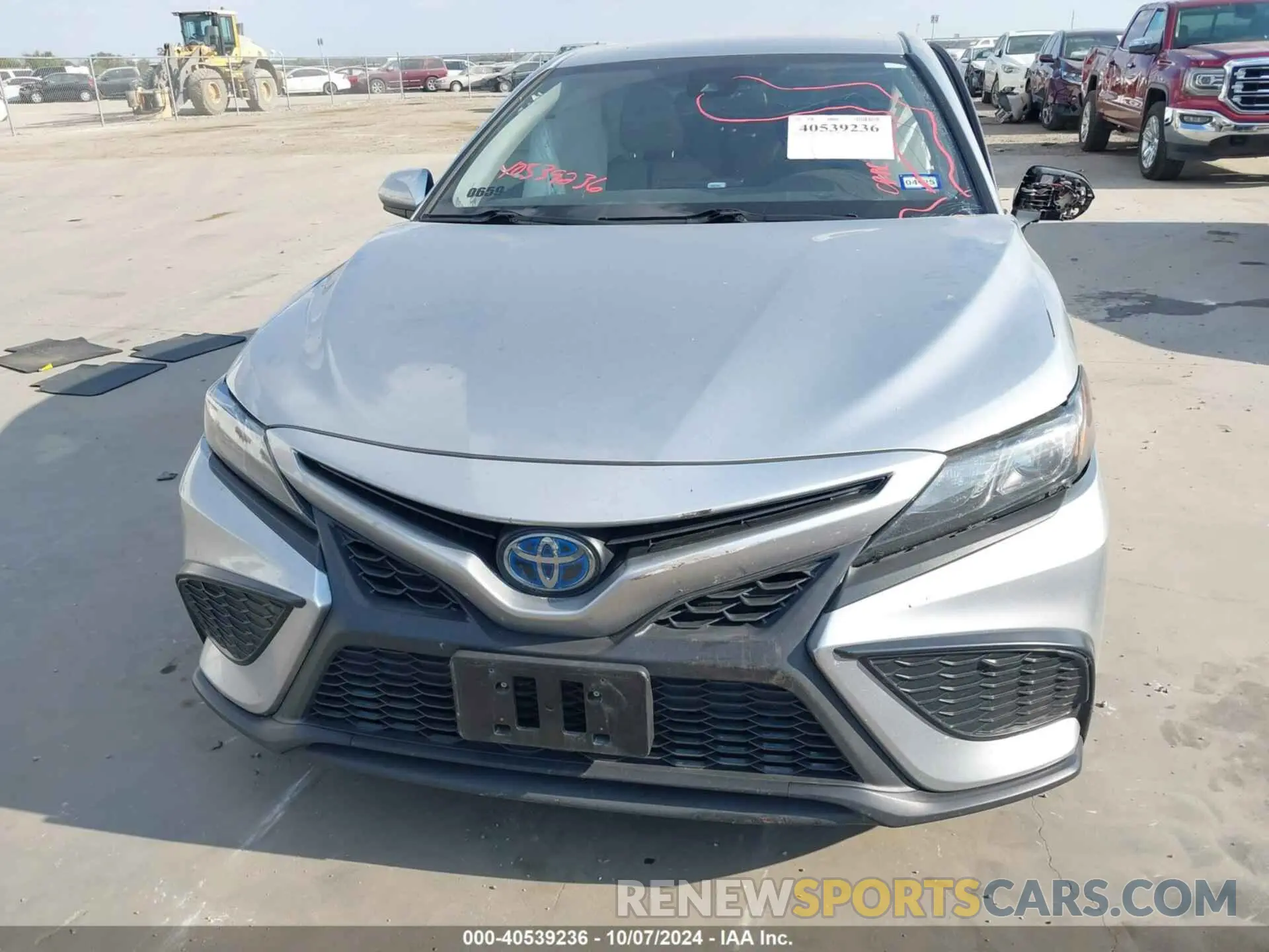 11 Photograph of a damaged car 4T1G31AK7MU560765 TOYOTA CAMRY 2021