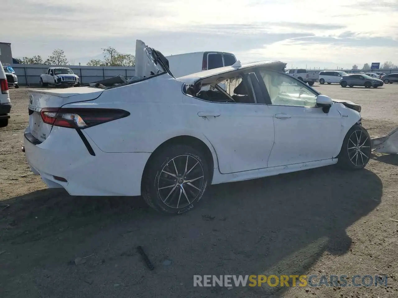 3 Photograph of a damaged car 4T1G31AKXMU555544 TOYOTA CAMRY 2021