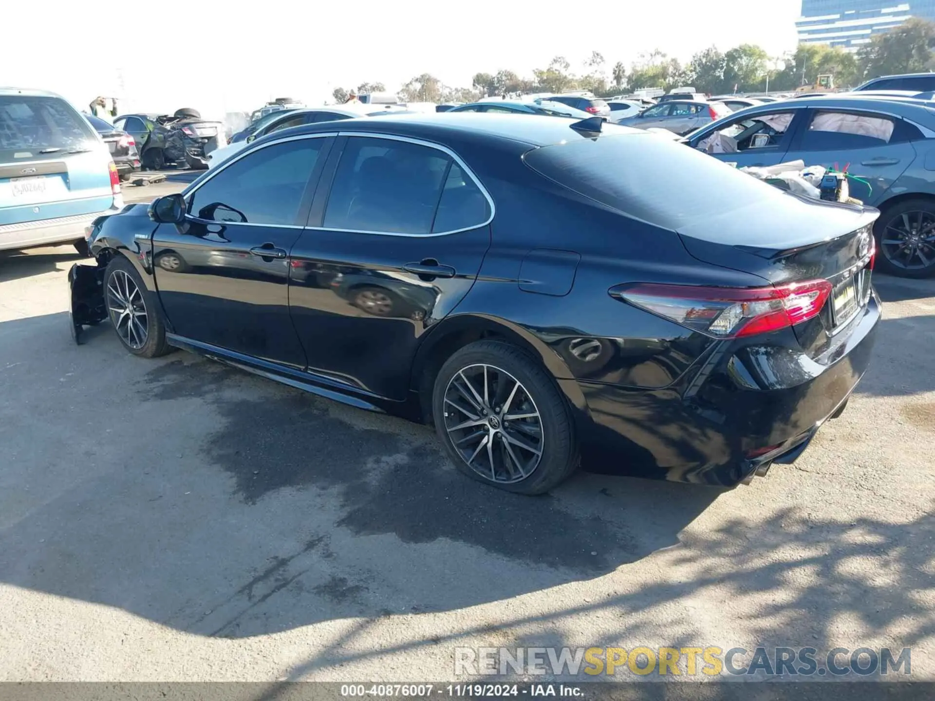 3 Photograph of a damaged car 4T1G31AKXMU568813 TOYOTA CAMRY 2021