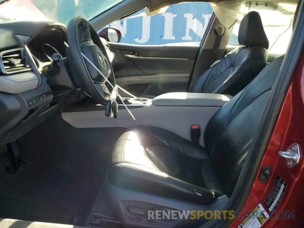 7 Photograph of a damaged car 4T1H31AK0MU026740 TOYOTA CAMRY 2021