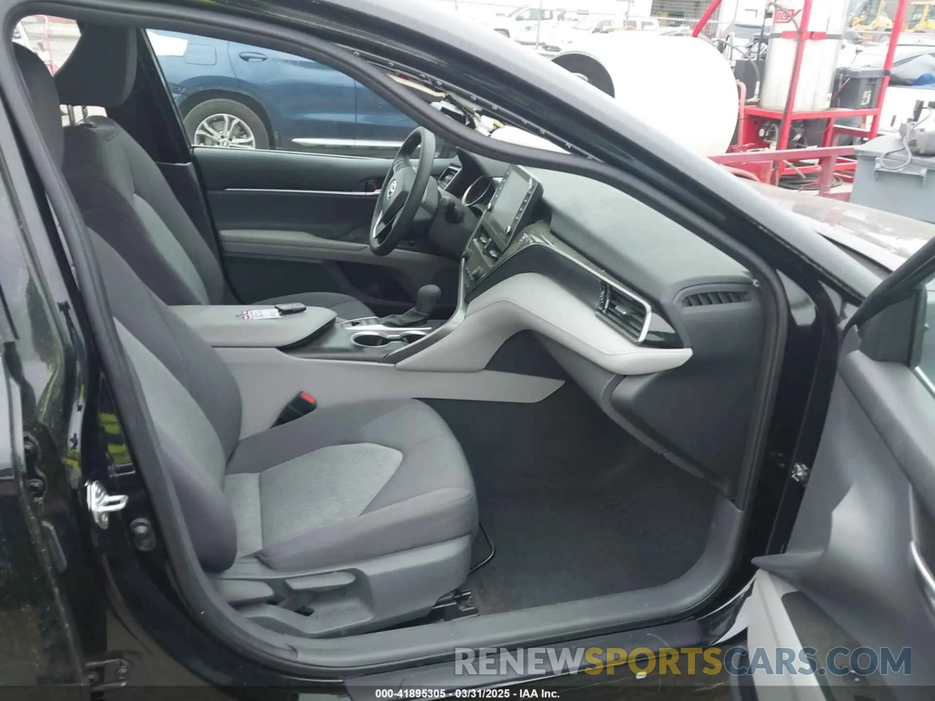 5 Фотография поврежденного автомобиля 4T1H31AK2MU558250 TOYOTA CAMRY 2021