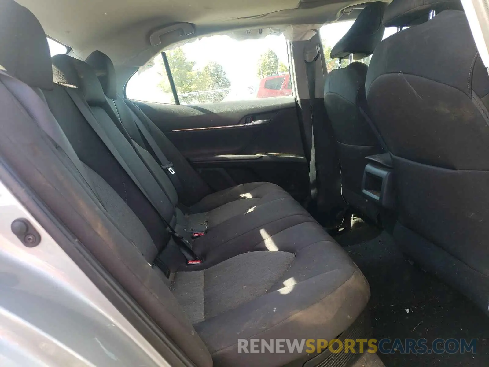 6 Photograph of a damaged car 4T1H31AK3MU022472 TOYOTA CAMRY 2021