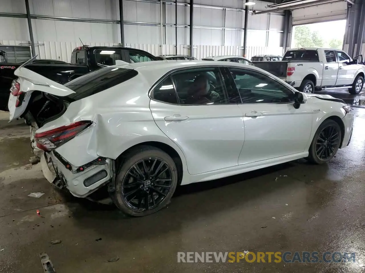 3 Photograph of a damaged car 4T1K31AK0MU030311 TOYOTA CAMRY 2021