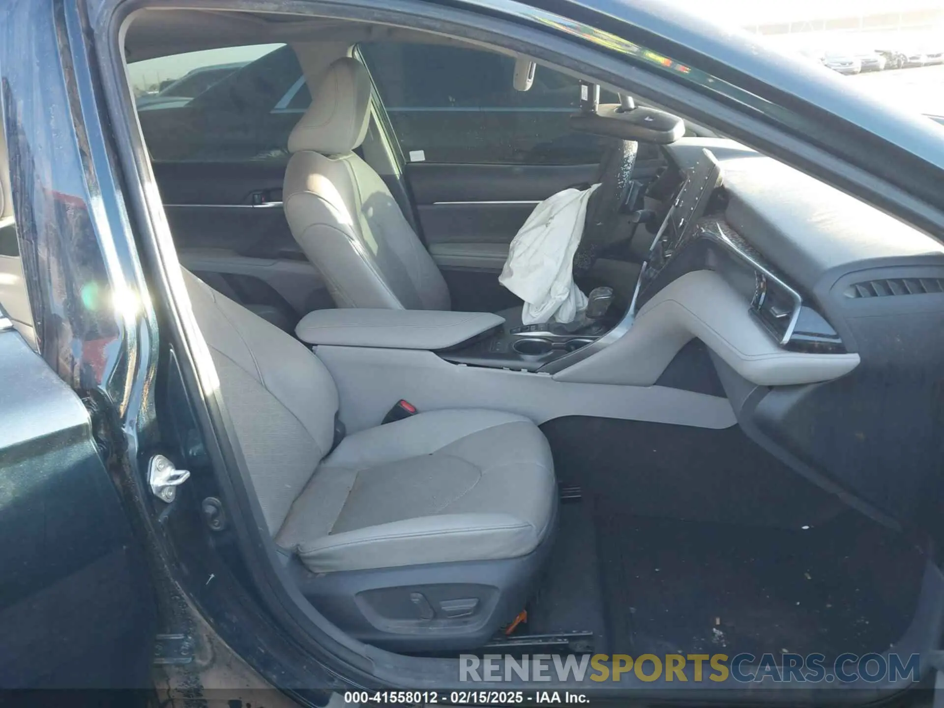 5 Photograph of a damaged car 4T1K31AK0MU553439 TOYOTA CAMRY 2021