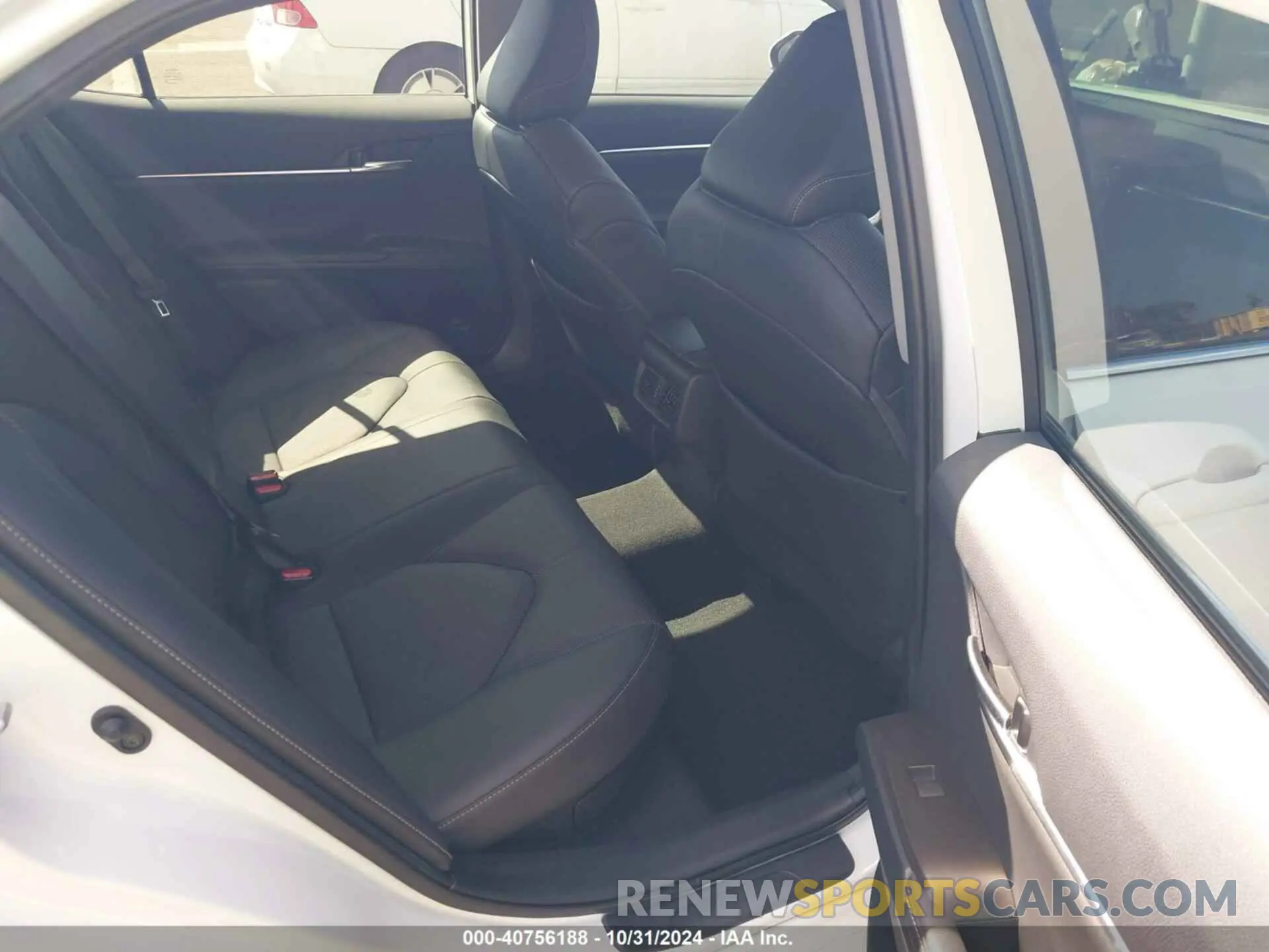 8 Photograph of a damaged car 4T1K31AK0MU554090 TOYOTA CAMRY 2021