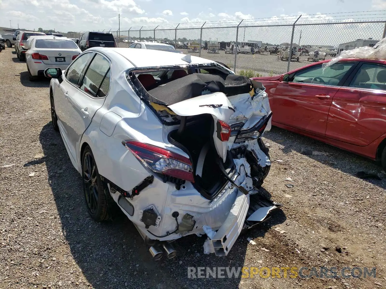 3 Photograph of a damaged car 4T1K31AK0MU558429 TOYOTA CAMRY 2021