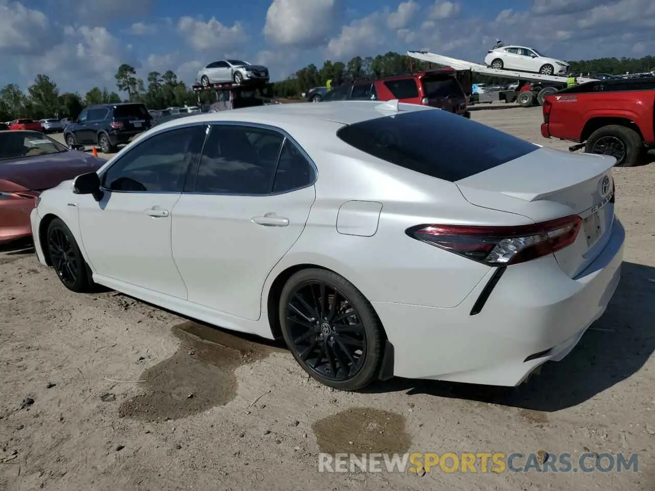 2 Photograph of a damaged car 4T1K31AK1MU024954 TOYOTA CAMRY 2021