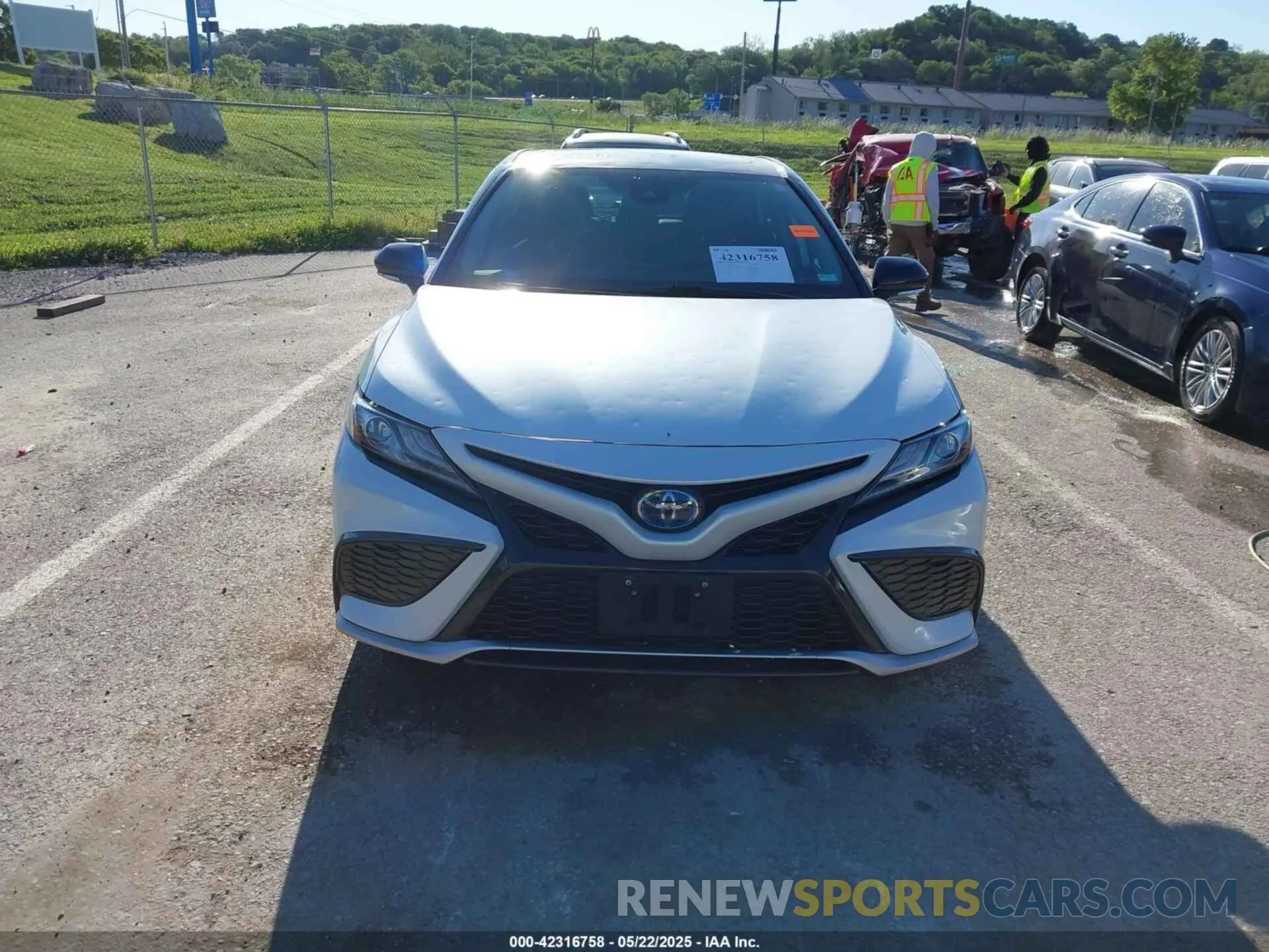 12 Photograph of a damaged car 4T1K31AK4MU024933 TOYOTA CAMRY 2021