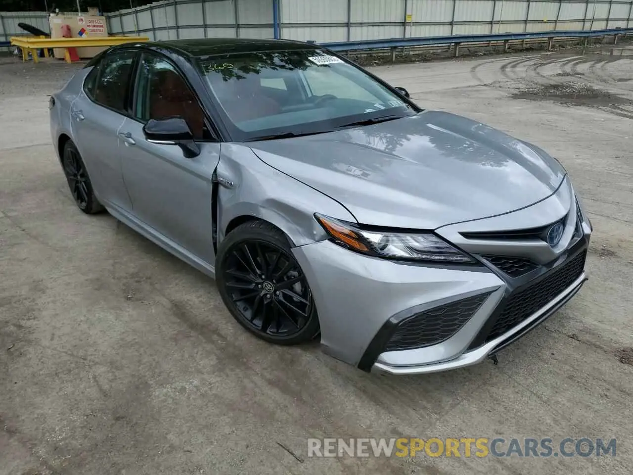 1 Photograph of a damaged car 4T1K31AK6MU023153 TOYOTA CAMRY 2021