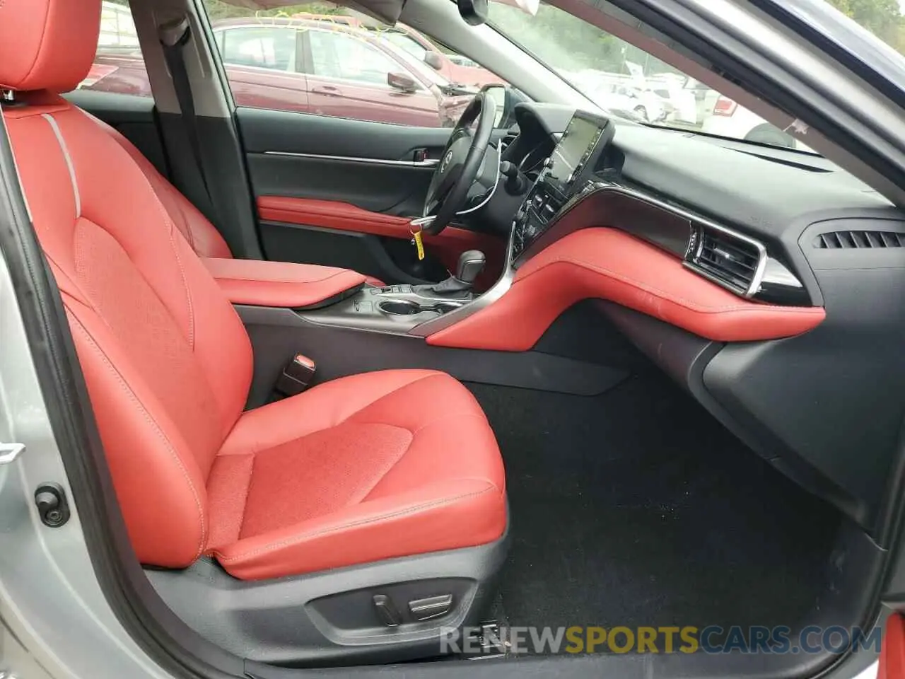 5 Photograph of a damaged car 4T1K31AK6MU023153 TOYOTA CAMRY 2021