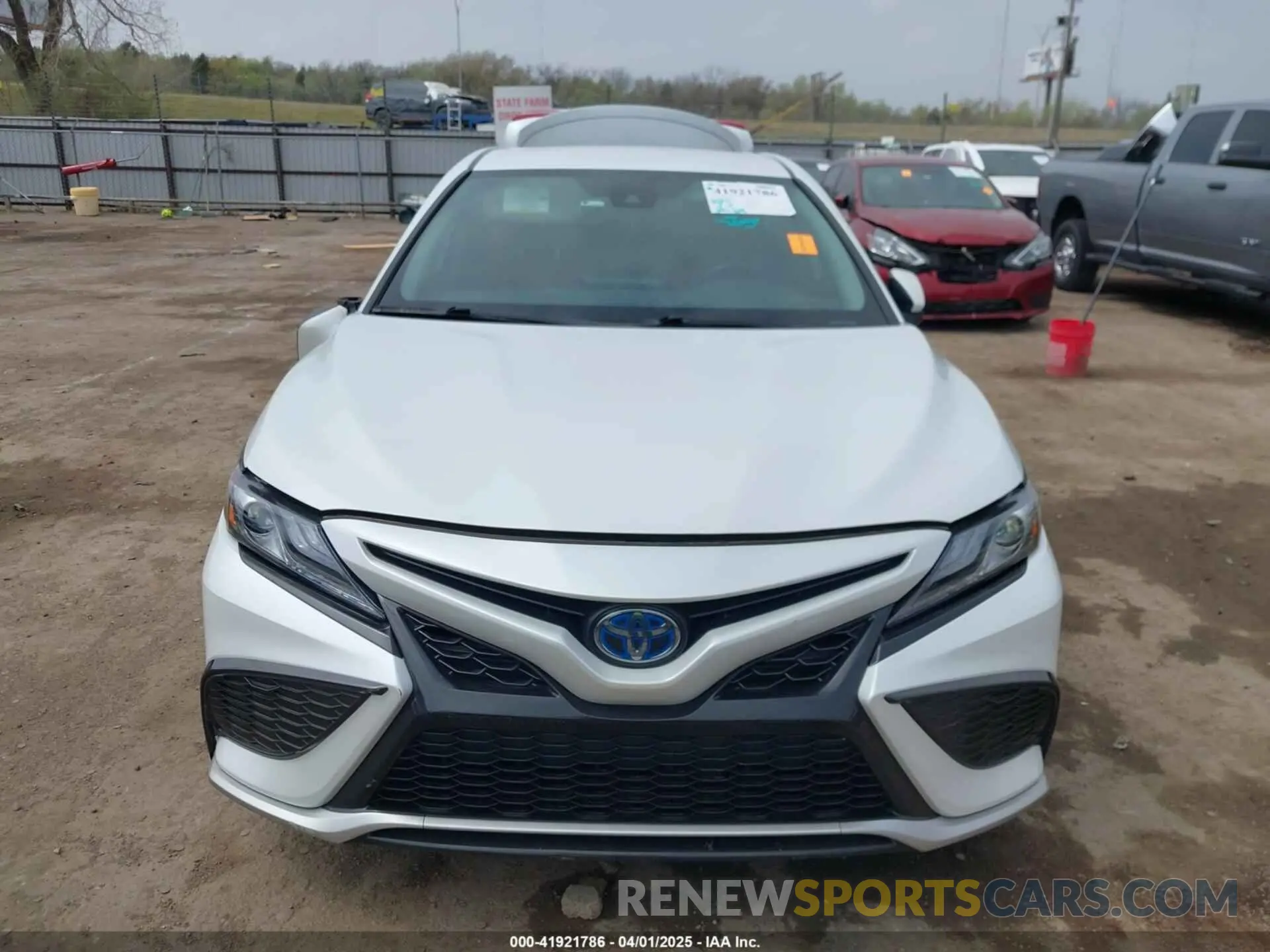 13 Photograph of a damaged car 4T1K31AK7MU568679 TOYOTA CAMRY 2021