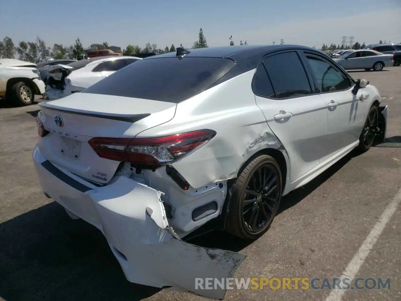 4 Photograph of a damaged car 4T1K31AK8MU027219 TOYOTA CAMRY 2021