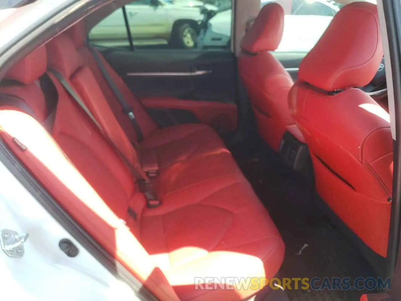 6 Photograph of a damaged car 4T1K31AK8MU027219 TOYOTA CAMRY 2021