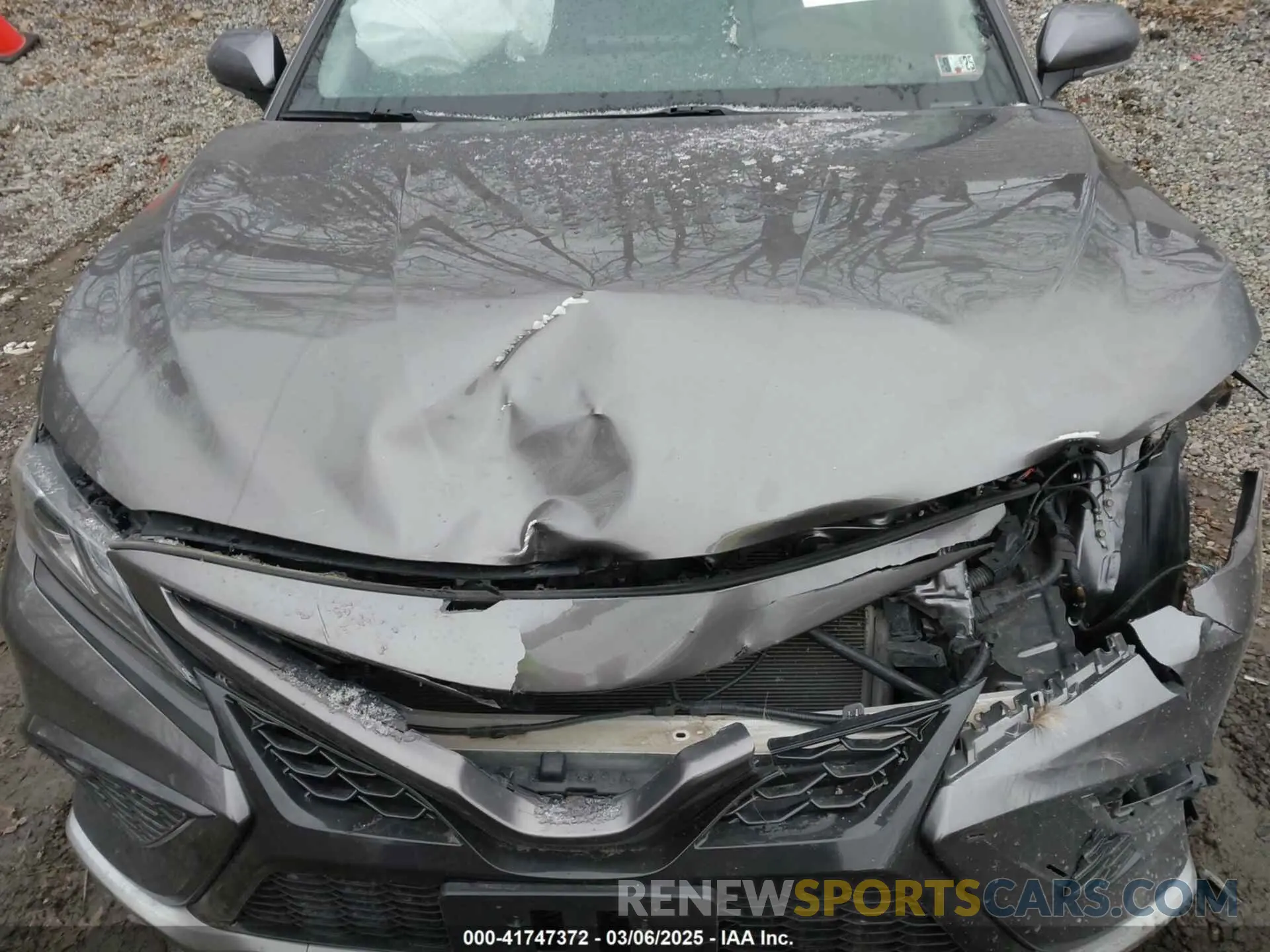 10 Photograph of a damaged car 4T1K31AKXMU567980 TOYOTA CAMRY 2021