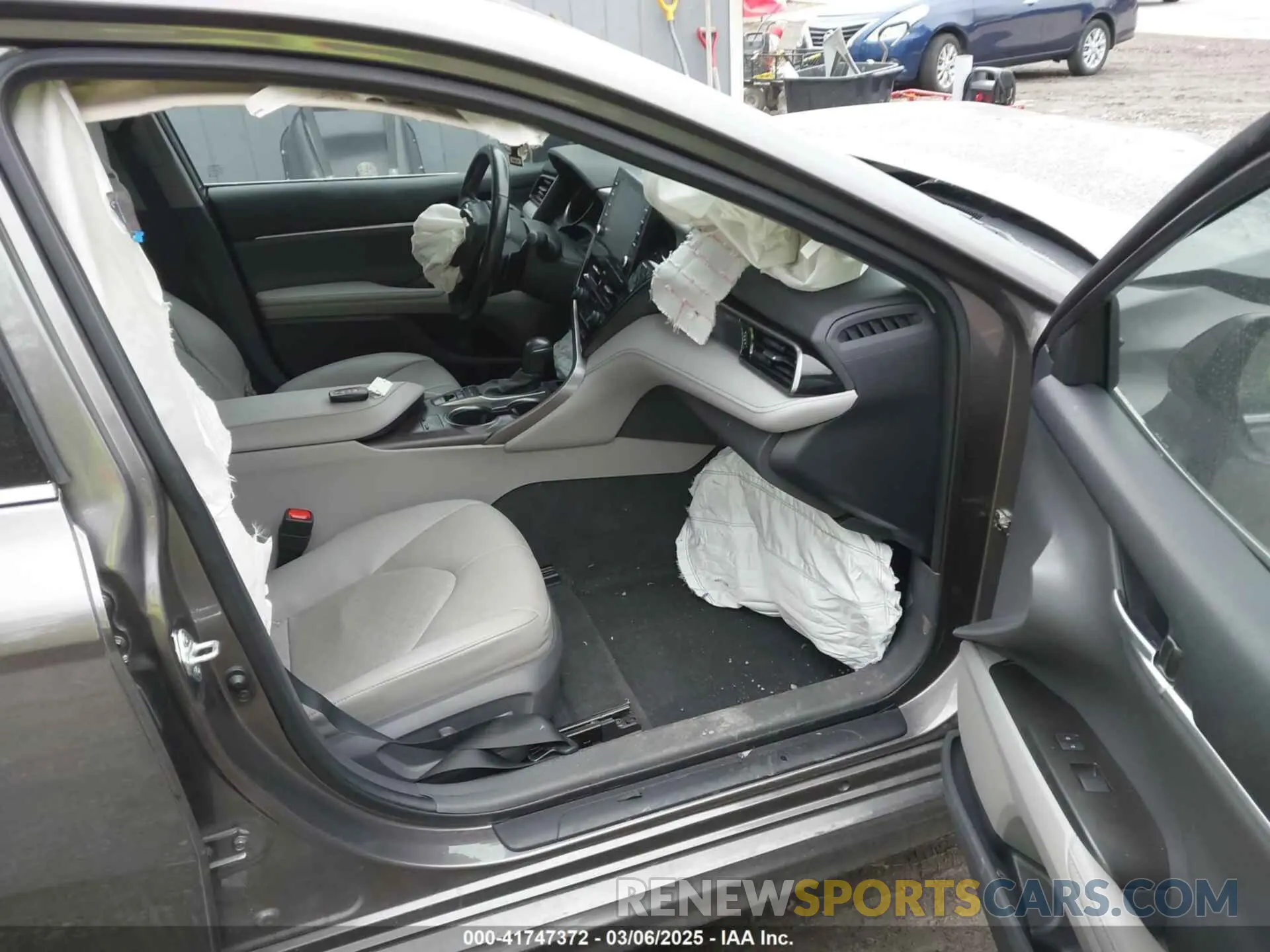5 Photograph of a damaged car 4T1K31AKXMU567980 TOYOTA CAMRY 2021
