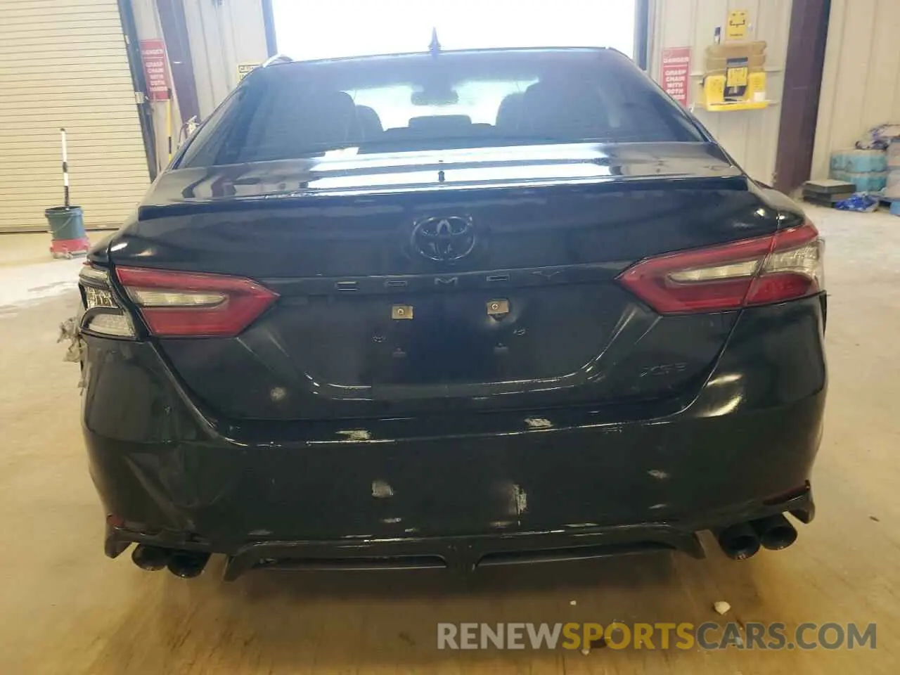 6 Photograph of a damaged car 4T1K61AK0MU408666 TOYOTA CAMRY 2021