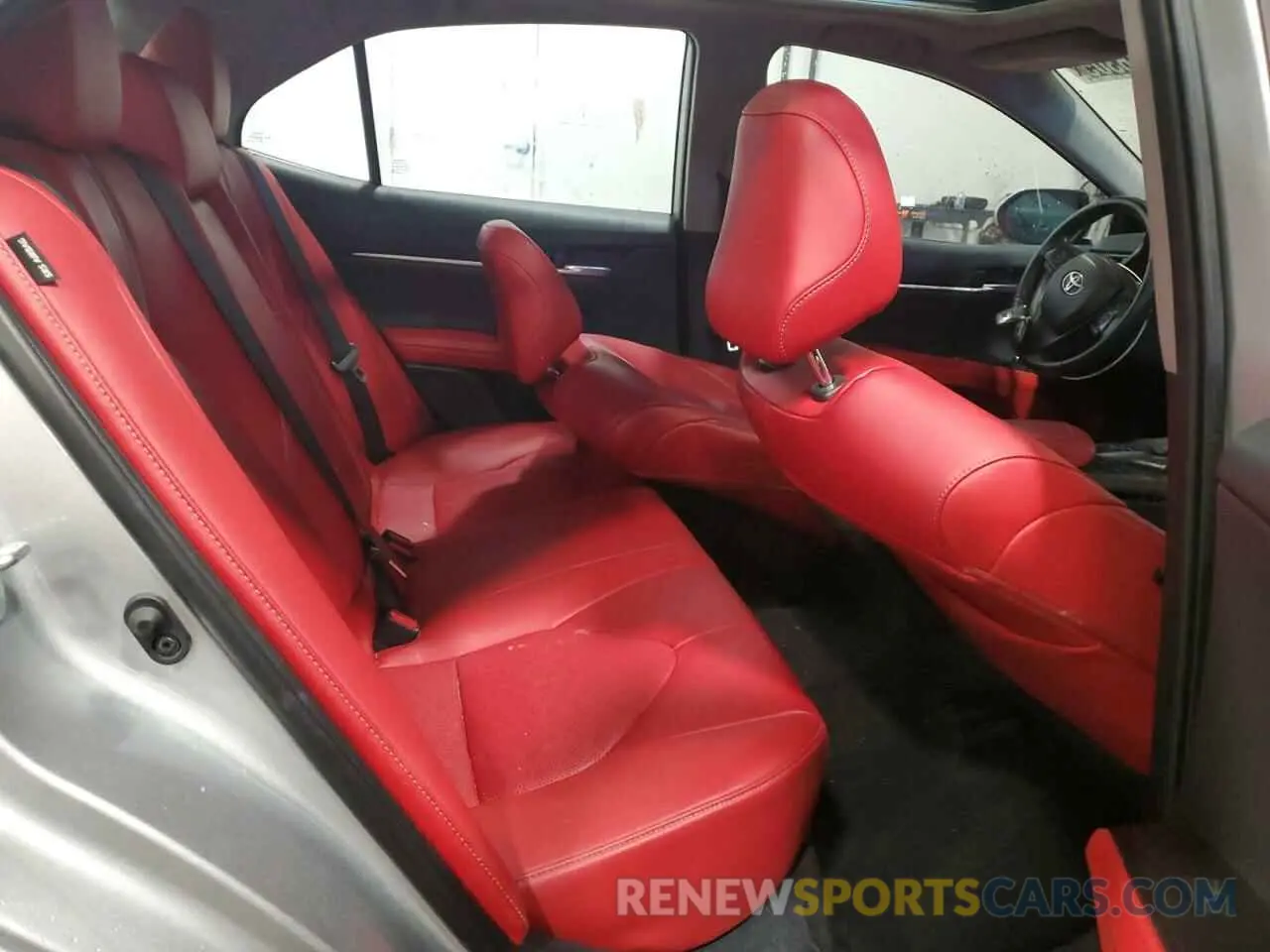 10 Фотография поврежденного автомобиля 4T1K61AK0MU413981 TOYOTA CAMRY 2021