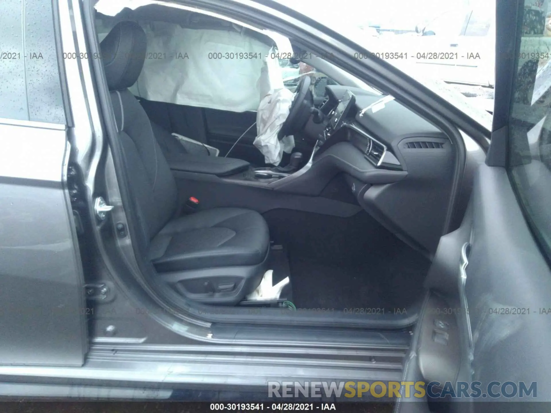 5 Photograph of a damaged car 4T1K61AK0MU519363 TOYOTA CAMRY 2021