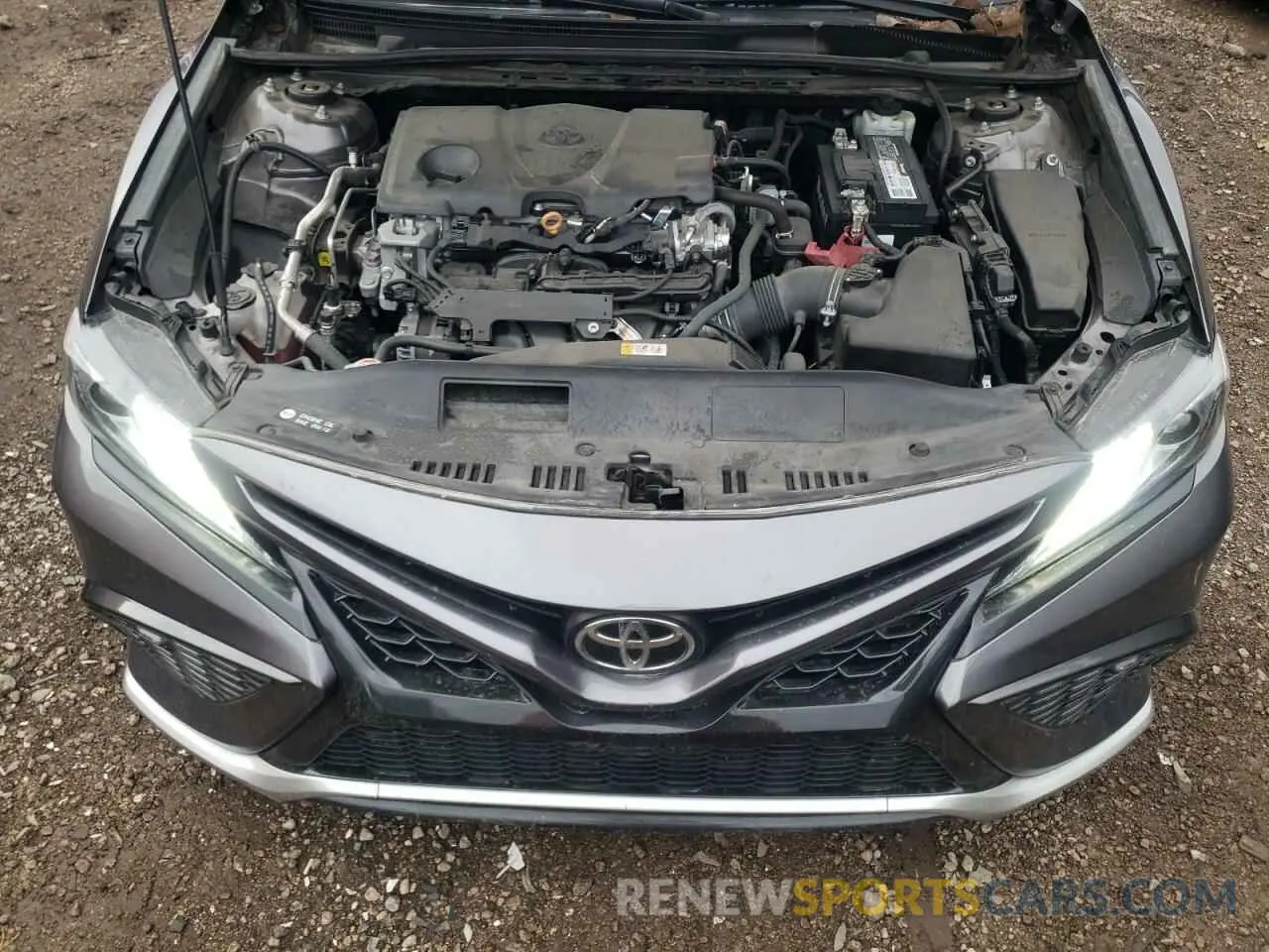 11 Photograph of a damaged car 4T1K61AK1MU423645 TOYOTA CAMRY 2021