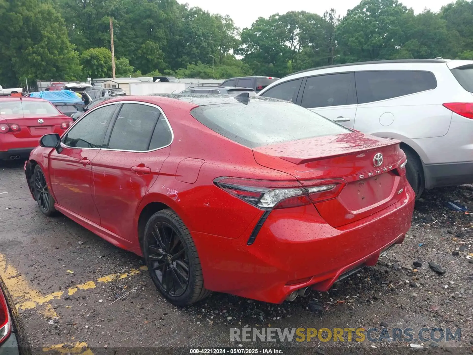 3 Photograph of a damaged car 4T1K61AK1MU426769 TOYOTA CAMRY 2021