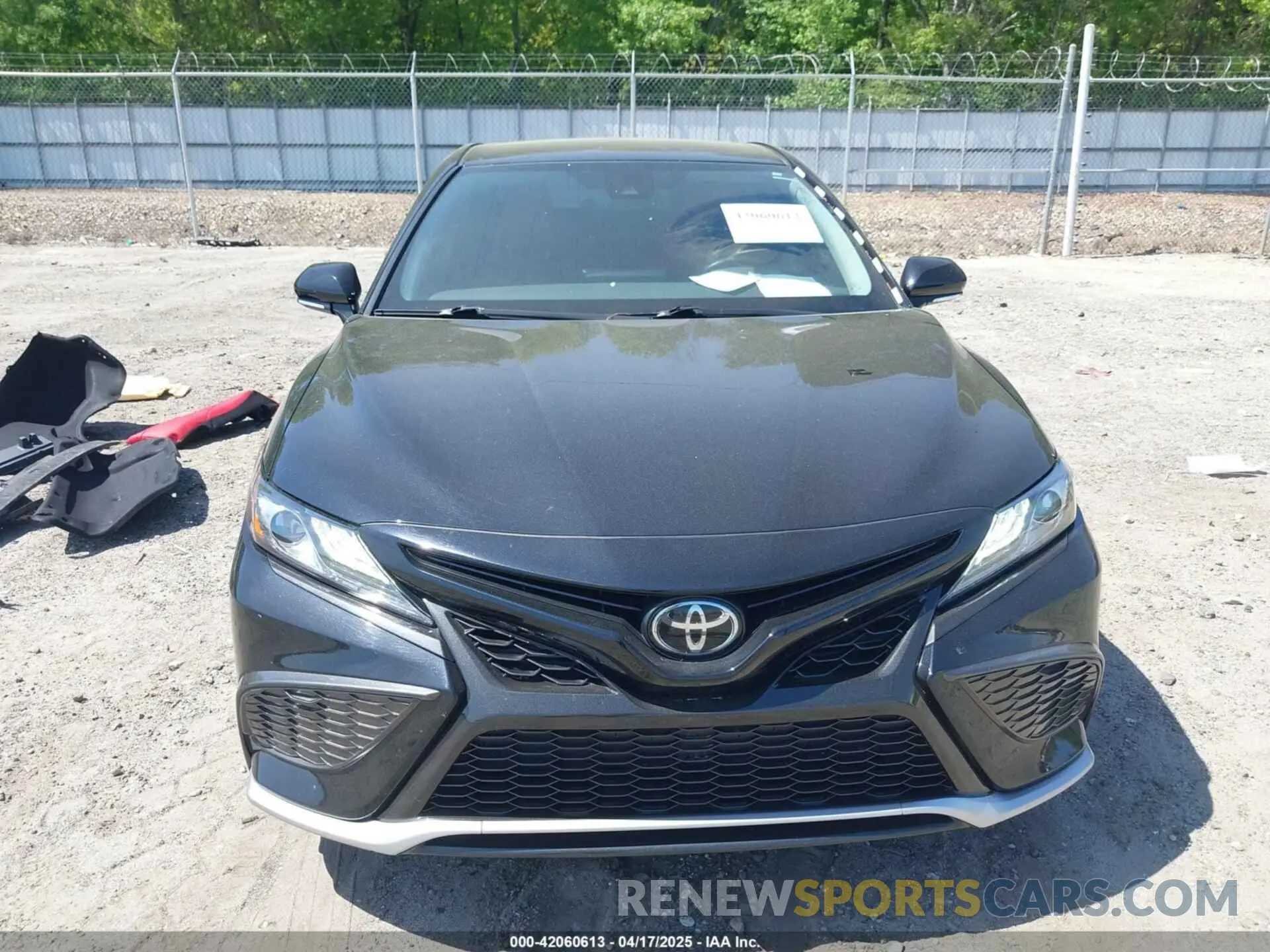 13 Photograph of a damaged car 4T1K61AK1MU531537 TOYOTA CAMRY 2021