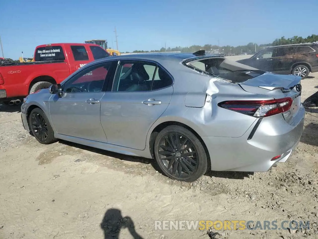 2 Photograph of a damaged car 4T1K61AK1MU561816 TOYOTA CAMRY 2021